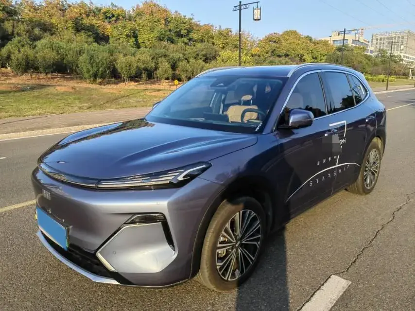 2025 BYD Sea Lion 05 DM-i 1.5L 101HP L4 E-CVT PHEV 18.3KWH