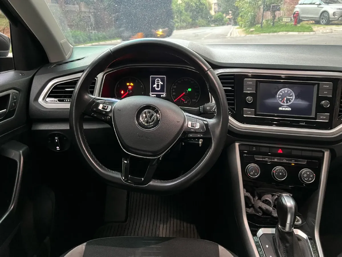 2020 Volkswagen T-Roc 1.4T 131HP L4 7DCT,autocango,china used car exporter,china ev exporter,chinese used car exporter,chinese used ev exporter