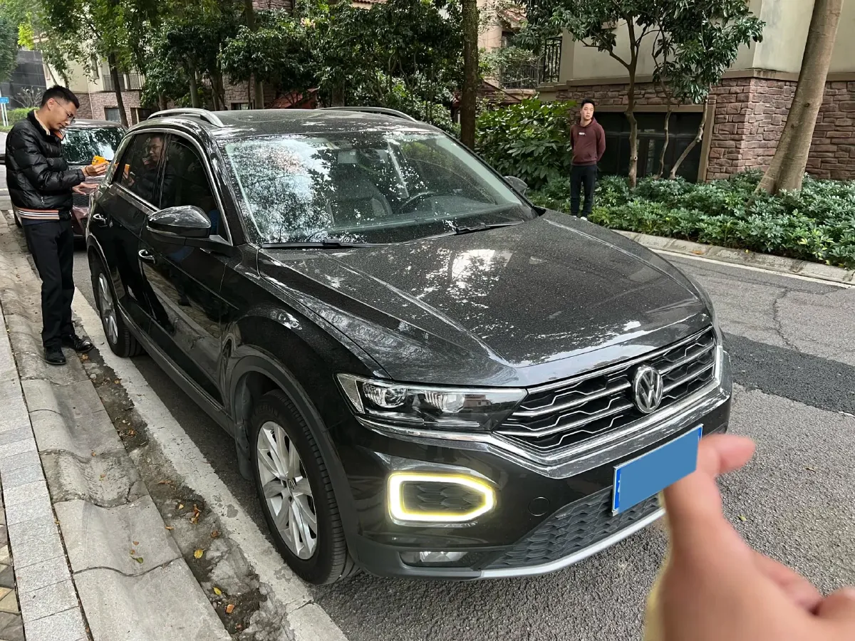 2020 Volkswagen T-Roc 1.4T 131HP L4 7DCT,autocango,china used car exporter,china ev exporter,chinese used car exporter,chinese used ev exporter