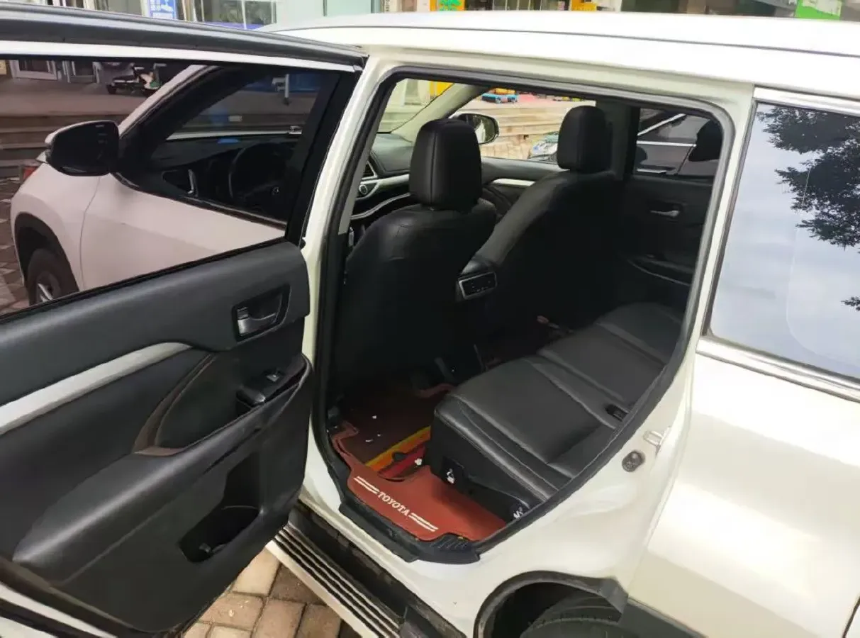 2018 Toyota Highlander 2.0T 220HP L4 6AT,autocango,china used car exporter,china ev exporter,chinese used car exporter,chinese used ev exporter