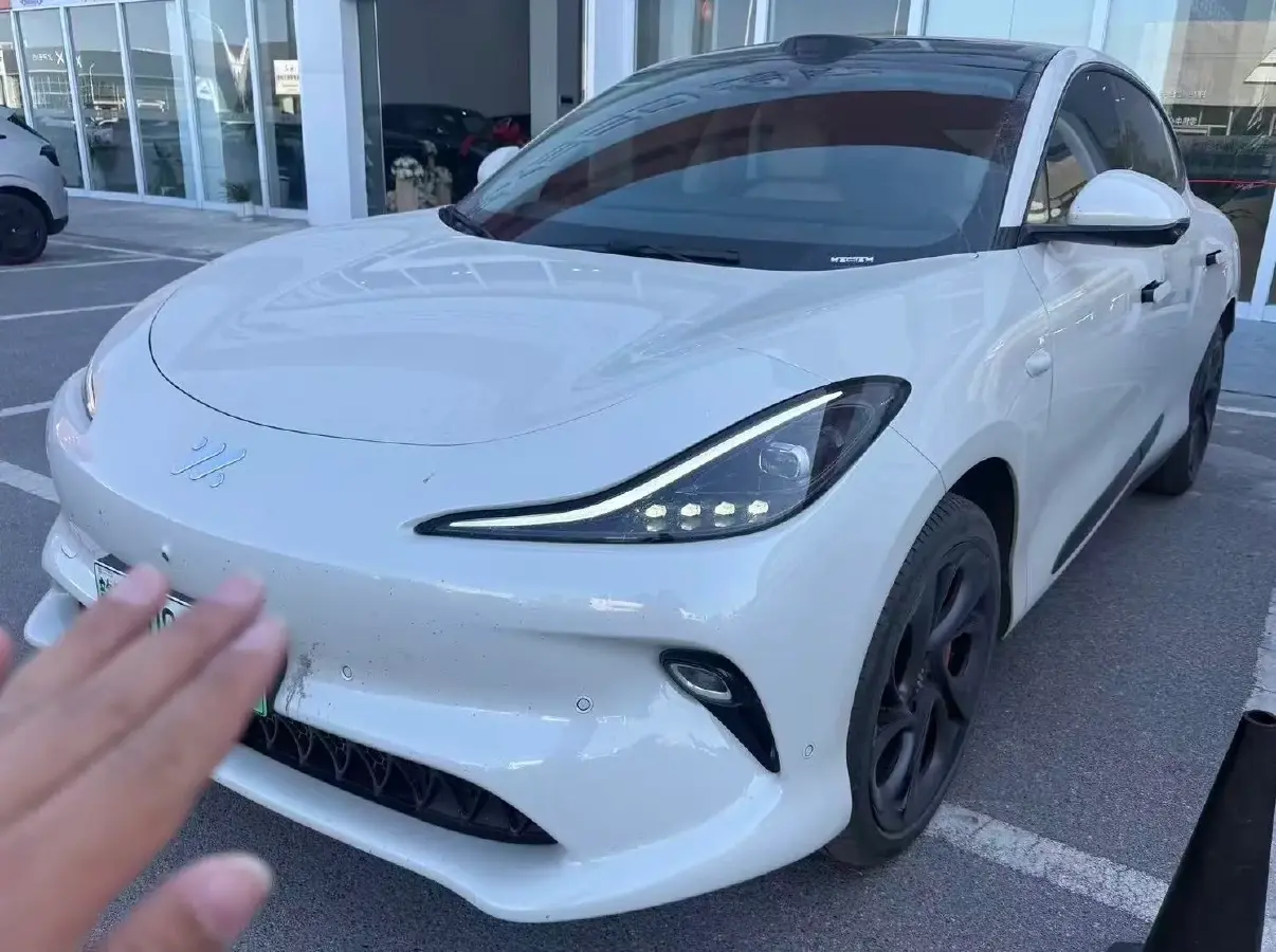 2025 IM LS6 BEV 83KWH