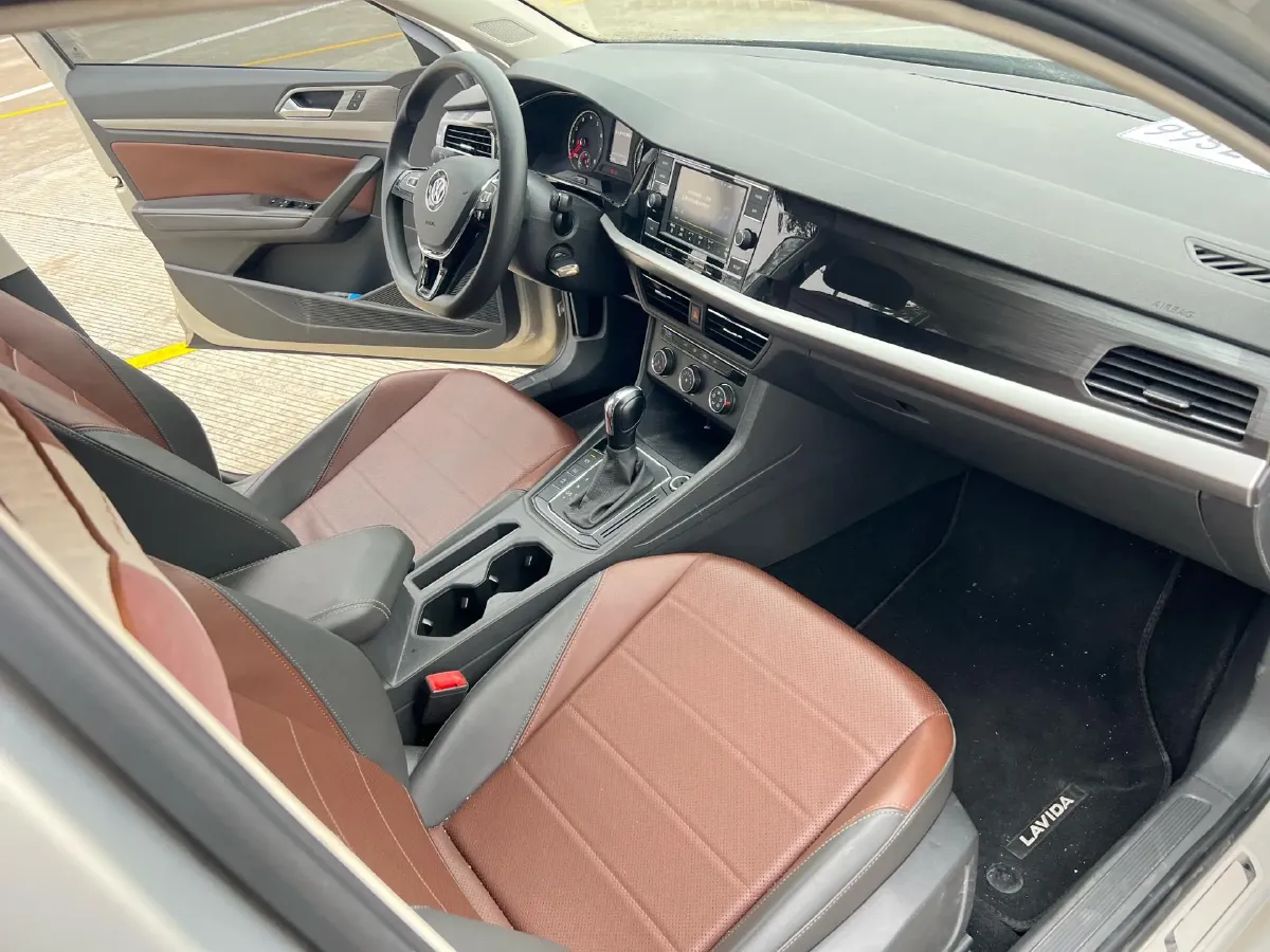 2018 Volkswagen Lavida 1.2T 116HP L4 7DCT,autocango,china used car exporter,china ev exporter,chinese used car exporter,chinese used ev exporter