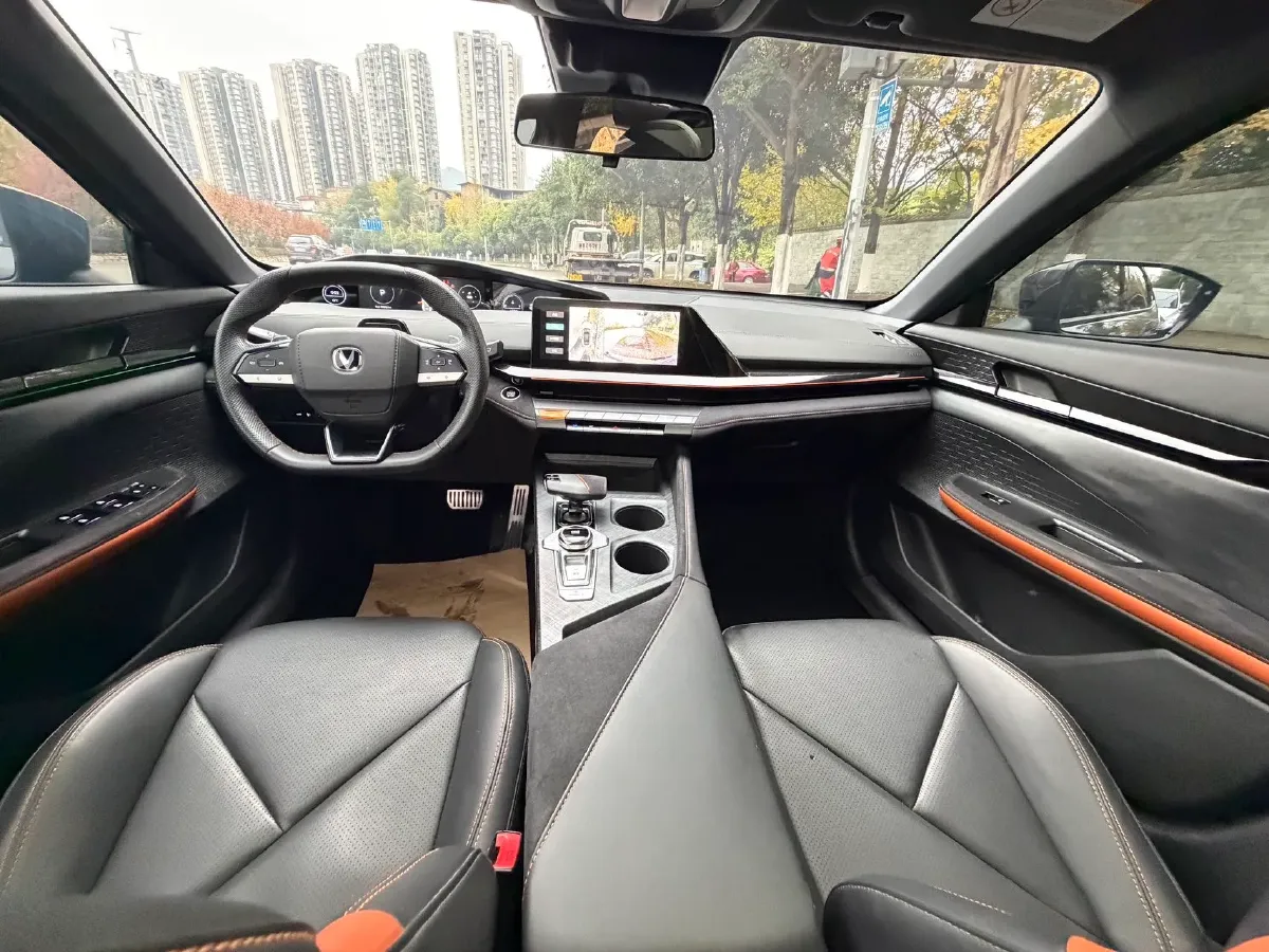 2023 ChangAn UNI-V 1.5T 188HP L4 7DCT,autocango,china used car exporter,china ev exporter,chinese used car exporter,chinese used ev exporter