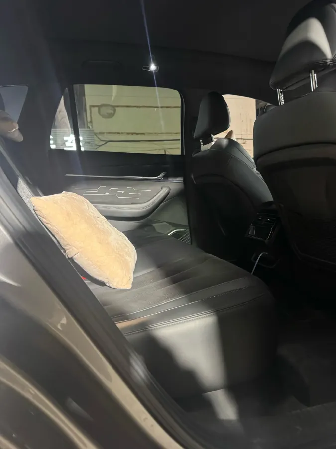 2024 Geely Monjaro 2.0T 238HP L4 8AT,autocango,china used car exporter,china ev exporter,chinese used car exporter,chinese used ev exporter