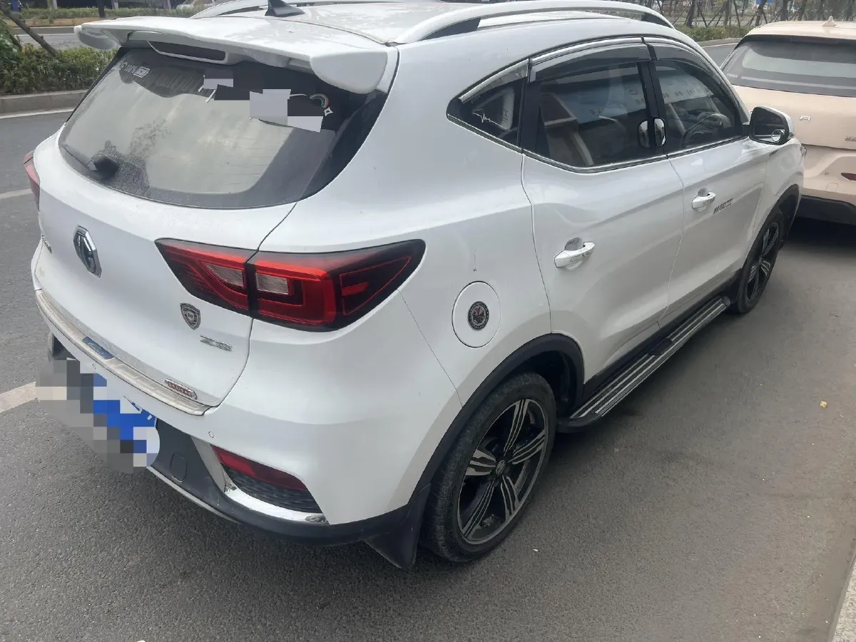 2020 MG ZS 1.5L 120HP L4 5MT,autocango,china used car exporter,china ev exporter,chinese used car exporter,chinese used ev exporter