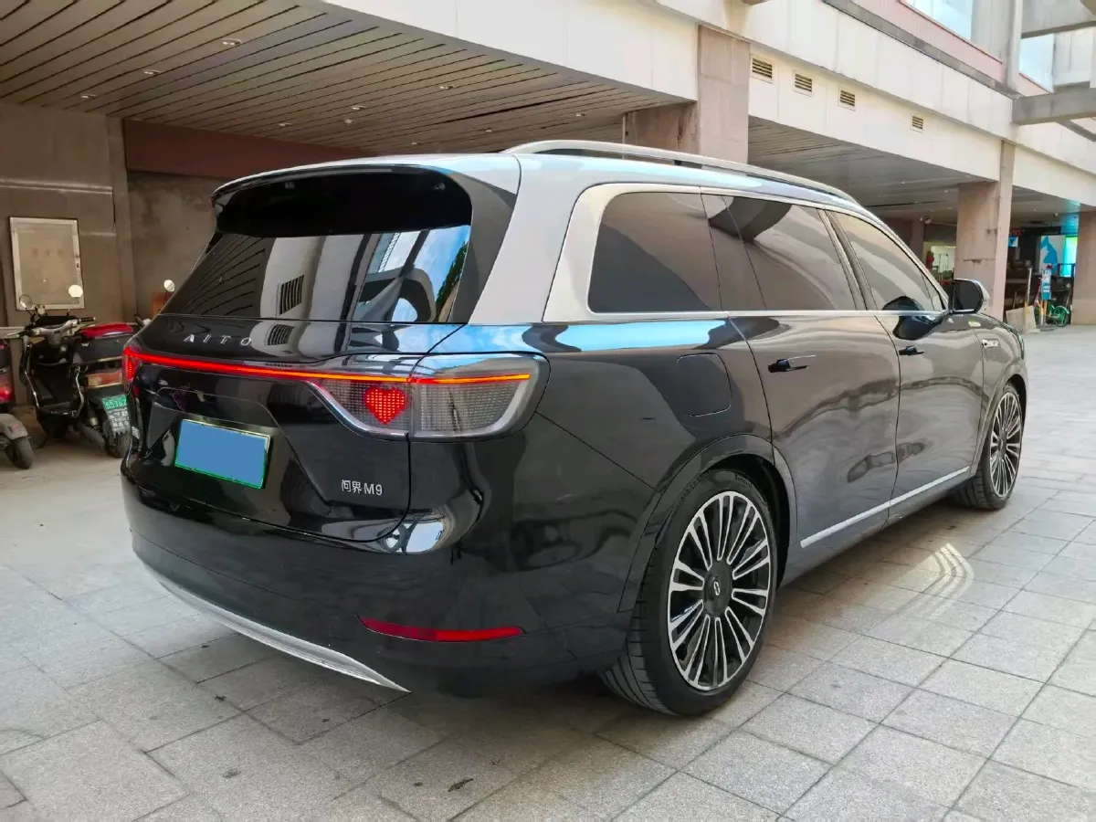 2024 AITO AITO M9 1.5T 152HP L4 REEV 42KWH,autocango,china used car exporter,china ev exporter,chinese used car exporter,chinese used ev exporter