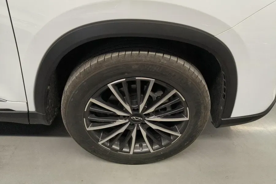 2024 Chery Tiggo 8 PRO 1.6T 197HP L4 7DCT,autocango,china used car exporter,china ev exporter,chinese used car exporter,chinese used ev exporter