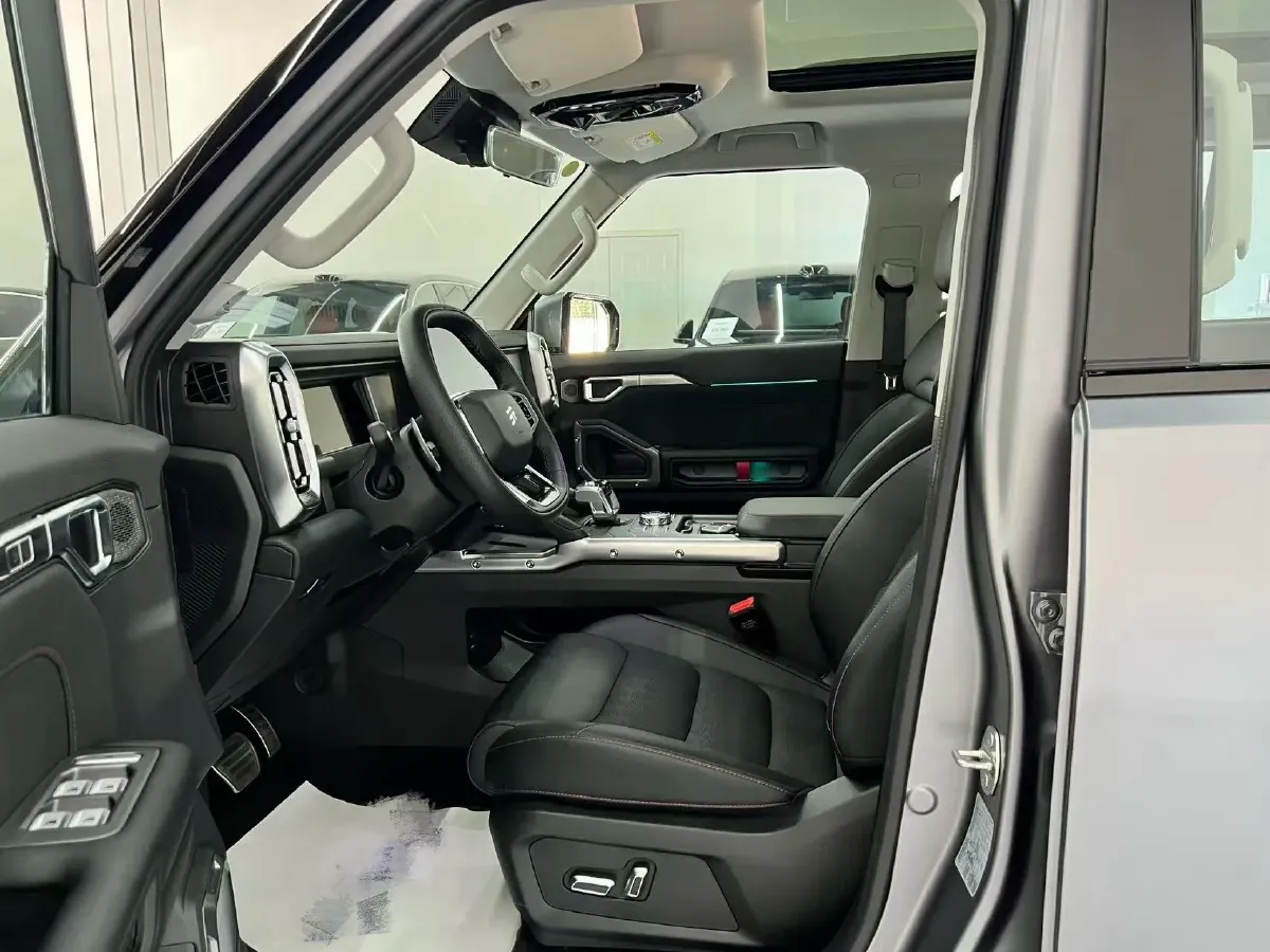 2025 Jetour Traveller 2.0T 254HP L4 7DCT,autocango,china used car exporter,china ev exporter,chinese used car exporter,chinese used ev exporter