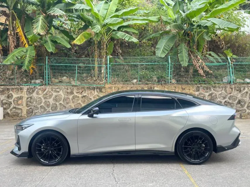 2022 ChangAn UNI-V 1.5T 188HP L4 7DCT,autocango,china used car exporter,china ev exporter,chinese used car exporter,chinese used ev exporter