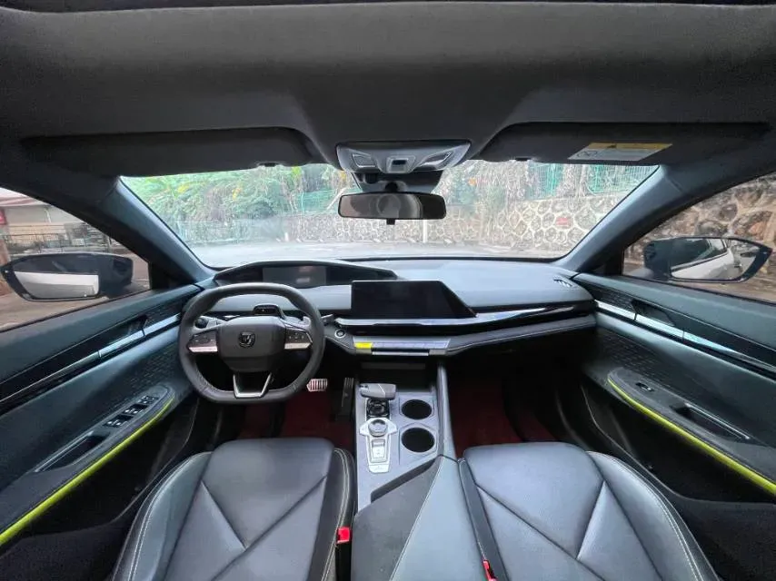 2022 ChangAn UNI-V 1.5T 188HP L4 7DCT,autocango,china used car exporter,china ev exporter,chinese used car exporter,chinese used ev exporter