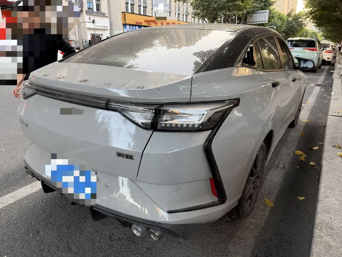 2023 DongFeng Aeolus YiXuan 1.5T 197HP L4 6DCT,autocango,china used car exporter,china ev exporter,chinese used car exporter,chinese used ev exporter