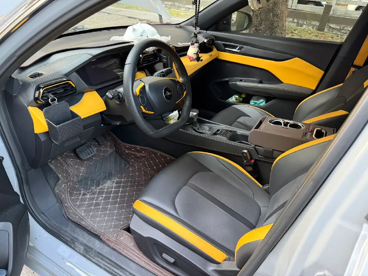 2023 DongFeng Aeolus YiXuan 1.5T 197HP L4 6DCT,autocango,china used car exporter,china ev exporter,chinese used car exporter,chinese used ev exporter