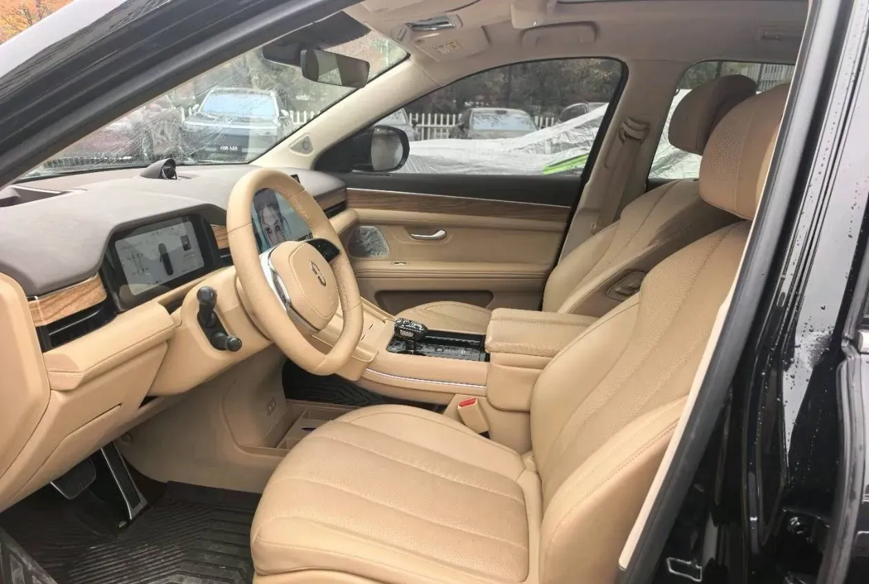 2024 AITO AITO M7 1.5T 152HP L4 REEV 42KWH,autocango,china used car exporter,china ev exporter,chinese used car exporter,chinese used ev exporter