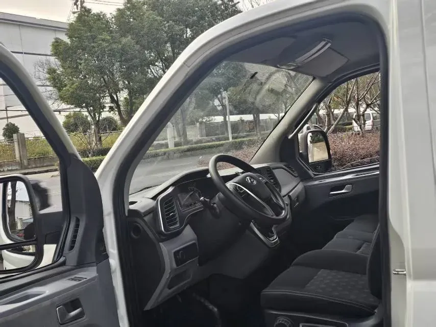 2023 DongFeng DFAC YuFeng 2.0T 136HP L4 6MT,autocango,china used car exporter,china ev exporter,chinese used car exporter,chinese used ev exporter