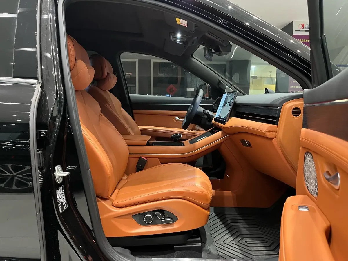 2024 AITO AITO M7 1.5T 152HP L4 REEV 40KWH,autocango,china used car exporter,china ev exporter,chinese used car exporter,chinese used ev exporter