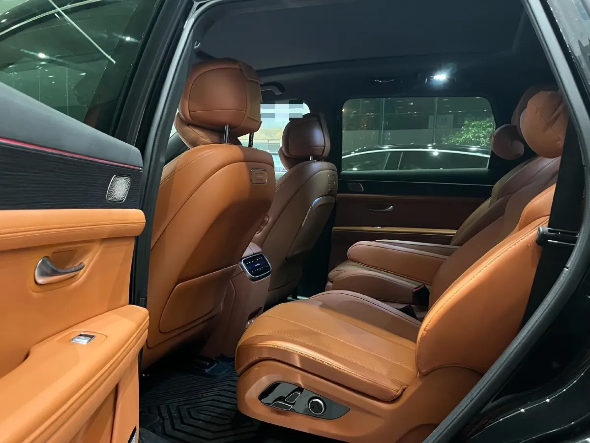 2024 AITO AITO M7 1.5T 152HP L4 REEV 40KWH,autocango,china used car exporter,china ev exporter,chinese used car exporter,chinese used ev exporter