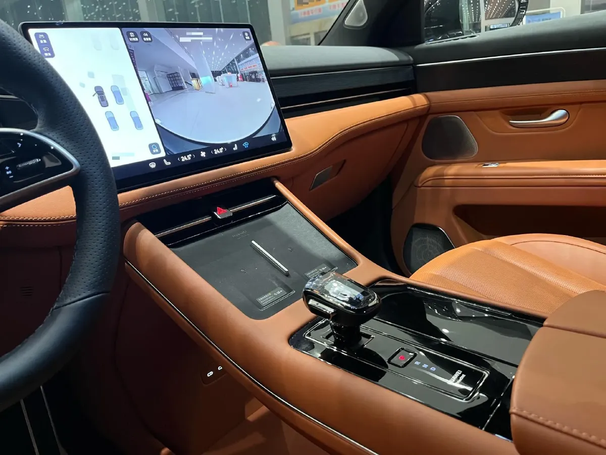 2024 AITO AITO M7 1.5T 152HP L4 REEV 40KWH,autocango,china used car exporter,china ev exporter,chinese used car exporter,chinese used ev exporter