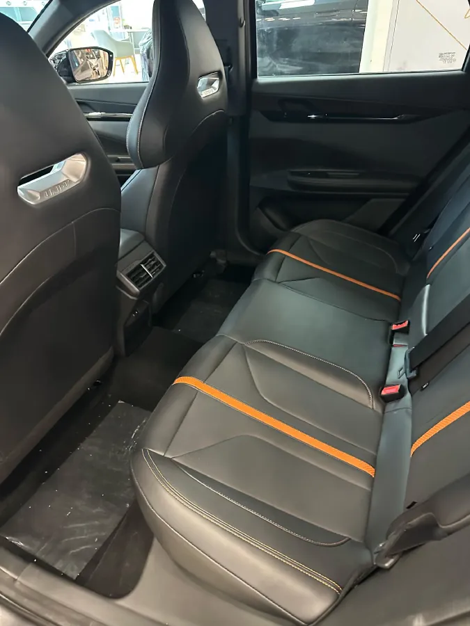 2024 ChangAn UNI-V 1.5T 188HP L4 7DCT,autocango,china used car exporter,china ev exporter,chinese used car exporter,chinese used ev exporter