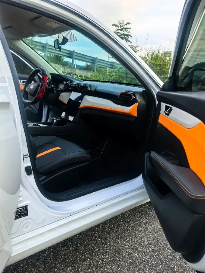 2023 DongFeng Aeolus YiXuan 1.5L 125HP L4 6DCT,autocango,china used car exporter,china ev exporter,chinese used car exporter,chinese used ev exporter