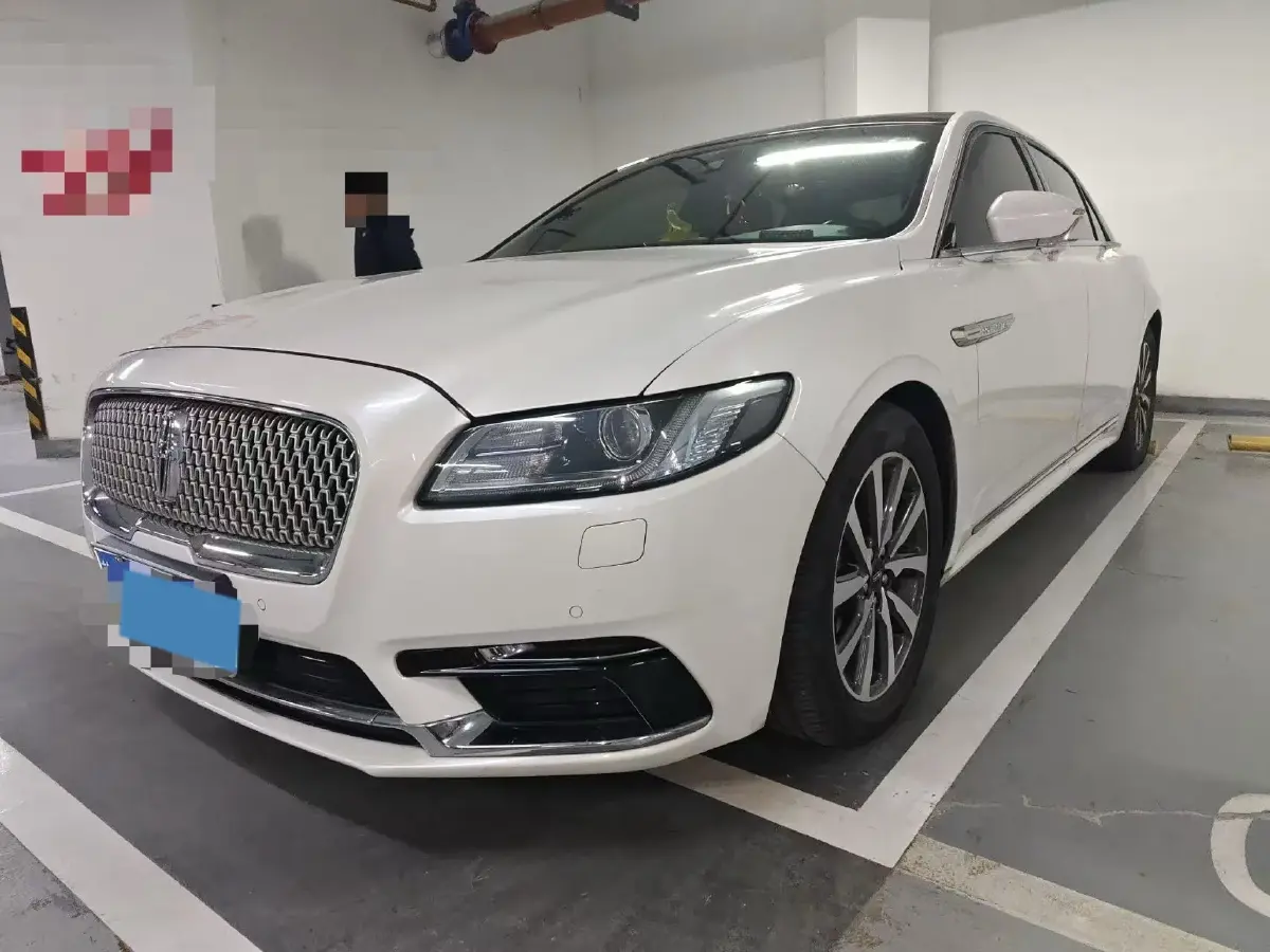 2018 Lincoln Continental 2.0T 261HP L4 6AT