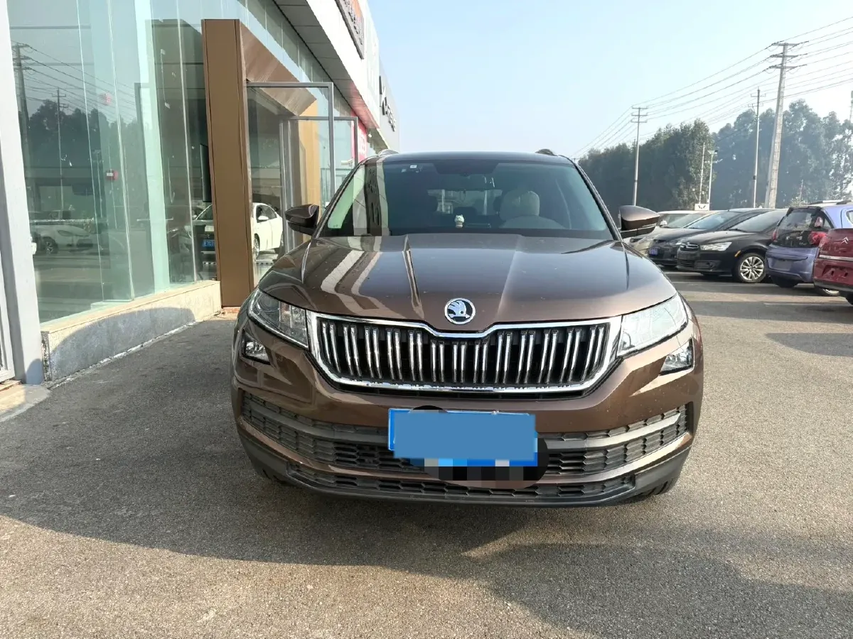 2019 Buick EnvisionPlus 1.5T 169HP L4 7DCT,autocango,china used car exporter,china ev exporter,chinese used car exporter,chinese used ev exporter