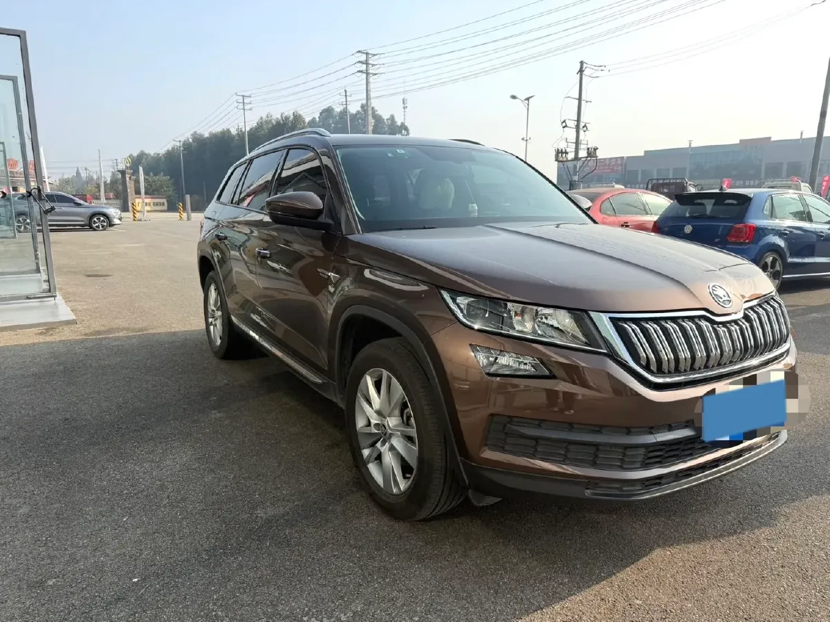 2019 Buick EnvisionPlus 1.5T 169HP L4 7DCT,autocango,china used car exporter,china ev exporter,chinese used car exporter,chinese used ev exporter