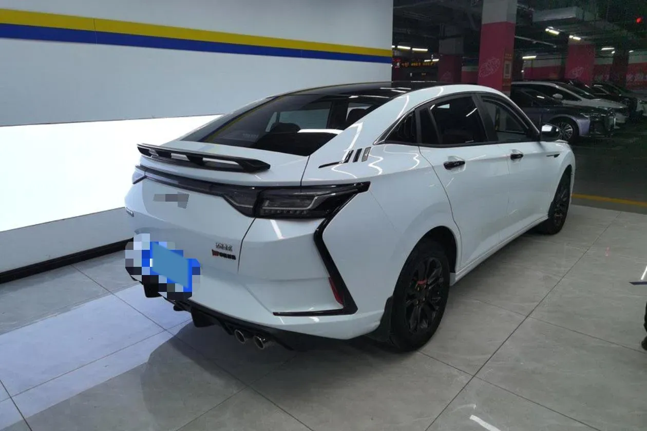 2023 DongFeng Aeolus YiXuan 1.5L 125HP L4 6DCT,autocango,china used car exporter,china ev exporter,chinese used car exporter,chinese used ev exporter
