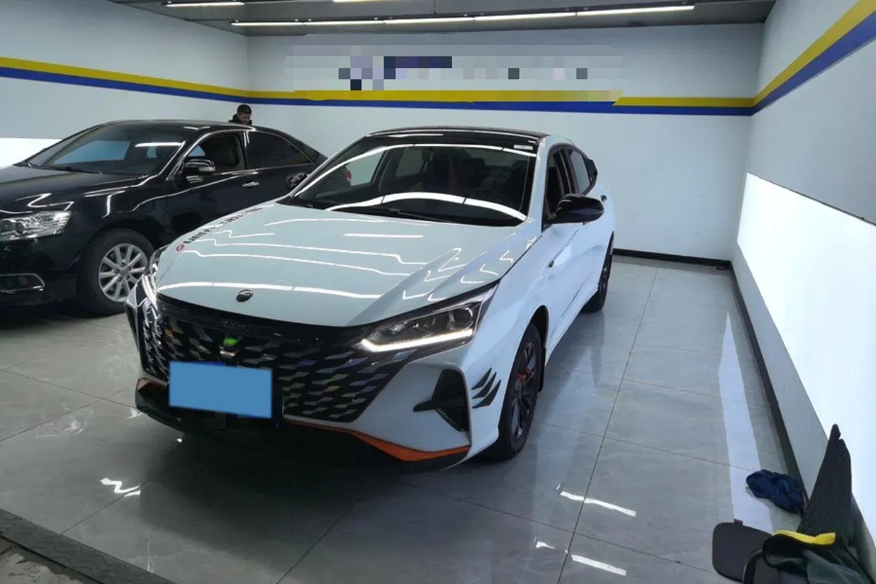 2023 DongFeng Aeolus YiXuan 1.5L 125HP L4 6DCT,autocango,china used car exporter,china ev exporter,chinese used car exporter,chinese used ev exporter