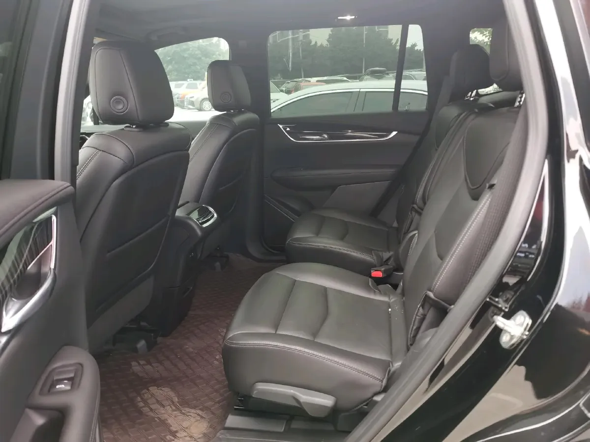 2022 Cadillac XT6 2.0T 237HP L4 9AT,autocango,china used car exporter,china ev exporter,chinese used car exporter,chinese used ev exporter