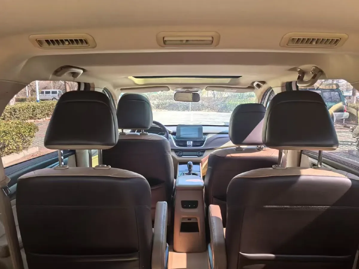 2017 BaoJun 730 1.5T 150HP L4 6MT,autocango,china used car exporter,china ev exporter,chinese used car exporter,chinese used ev exporter