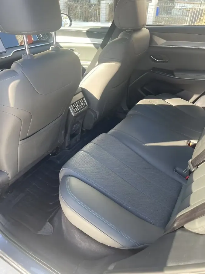 2025 BYD Song Pro 1.5L 101HP L4 E-CVT PHEV 12.9KWH,autocango,china used car exporter,china ev exporter,chinese used car exporter,chinese used ev exporter