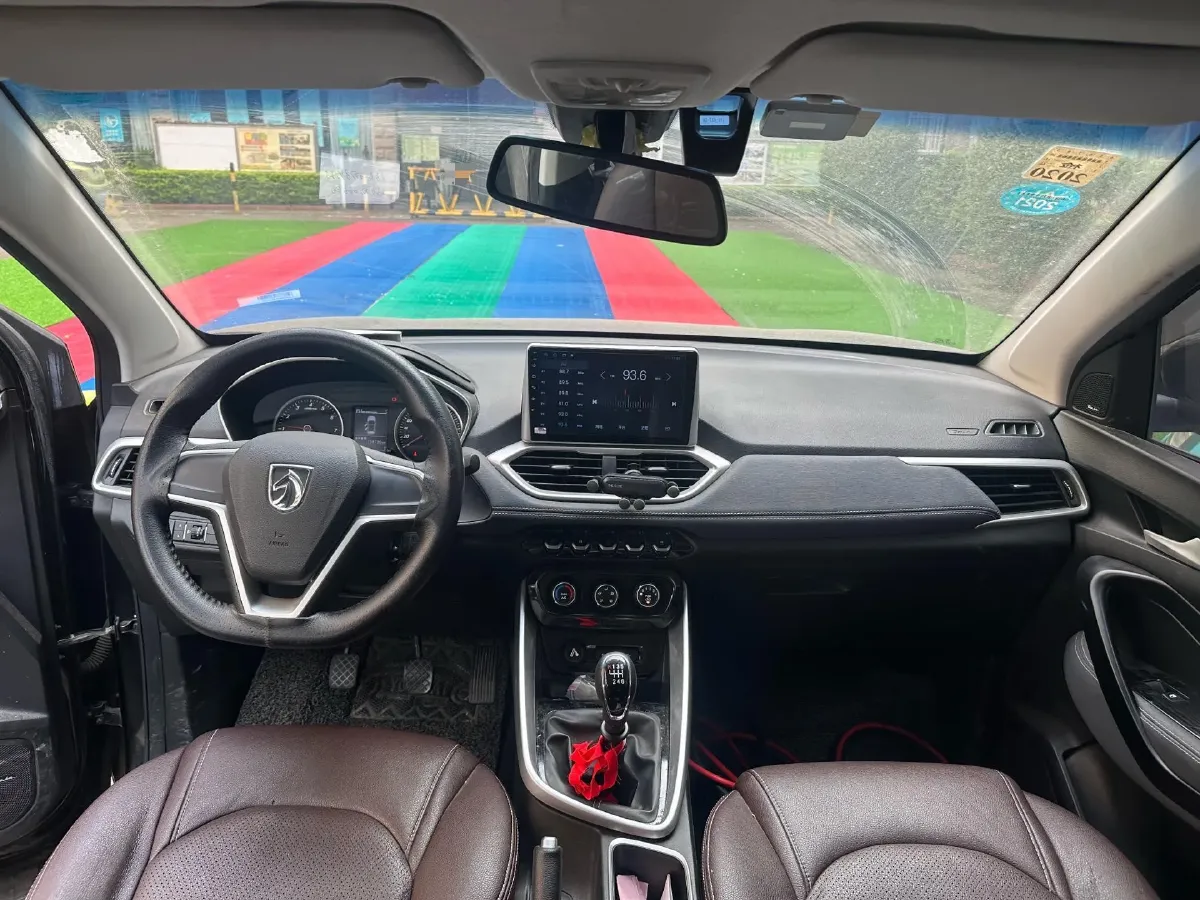 2018 BaoJun 530 1.5T 150HP L4 6MT,autocango,china used car exporter,china ev exporter,chinese used car exporter,chinese used ev exporter