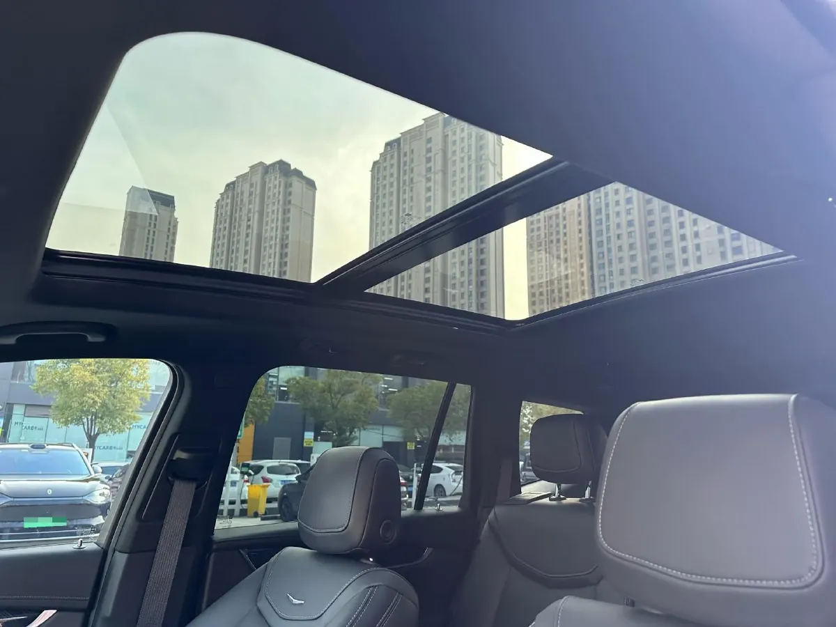 2022 Cadillac XT6 2.0T 237HP L4 9AT,autocango,china used car exporter,china ev exporter,chinese used car exporter,chinese used ev exporter