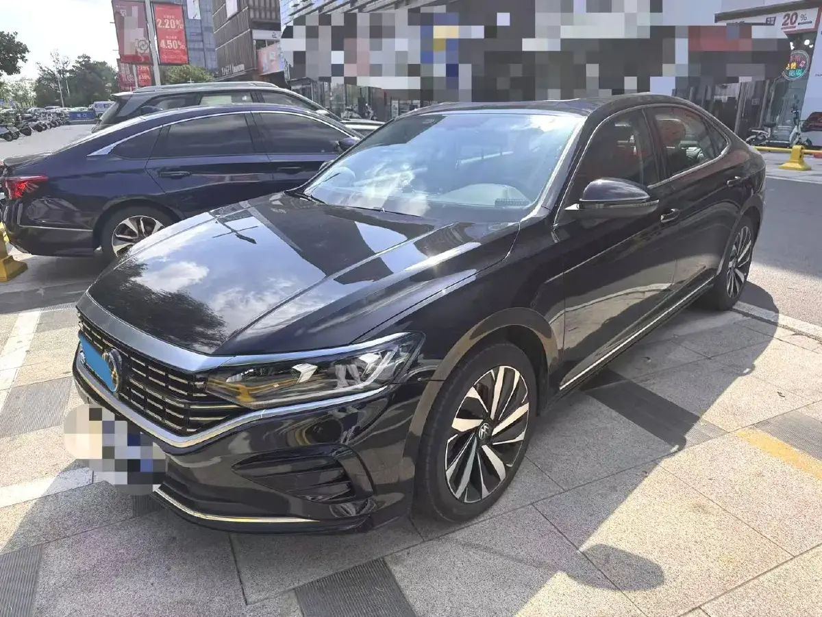 2023 Volkswagen Passat 2.0T 186HP L4 7DCT