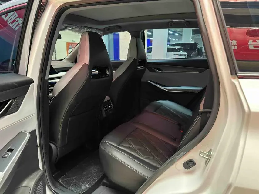 2023 ChangAn CS75 Plus 1.5T 188HP L4 8AT,autocango,china used car exporter,china ev exporter,chinese used car exporter,chinese used ev exporter