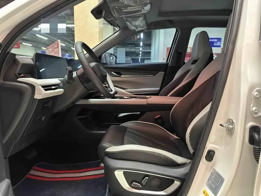 2023 ChangAn CS75 Plus 1.5T 188HP L4 8AT,autocango,china used car exporter,china ev exporter,chinese used car exporter,chinese used ev exporter