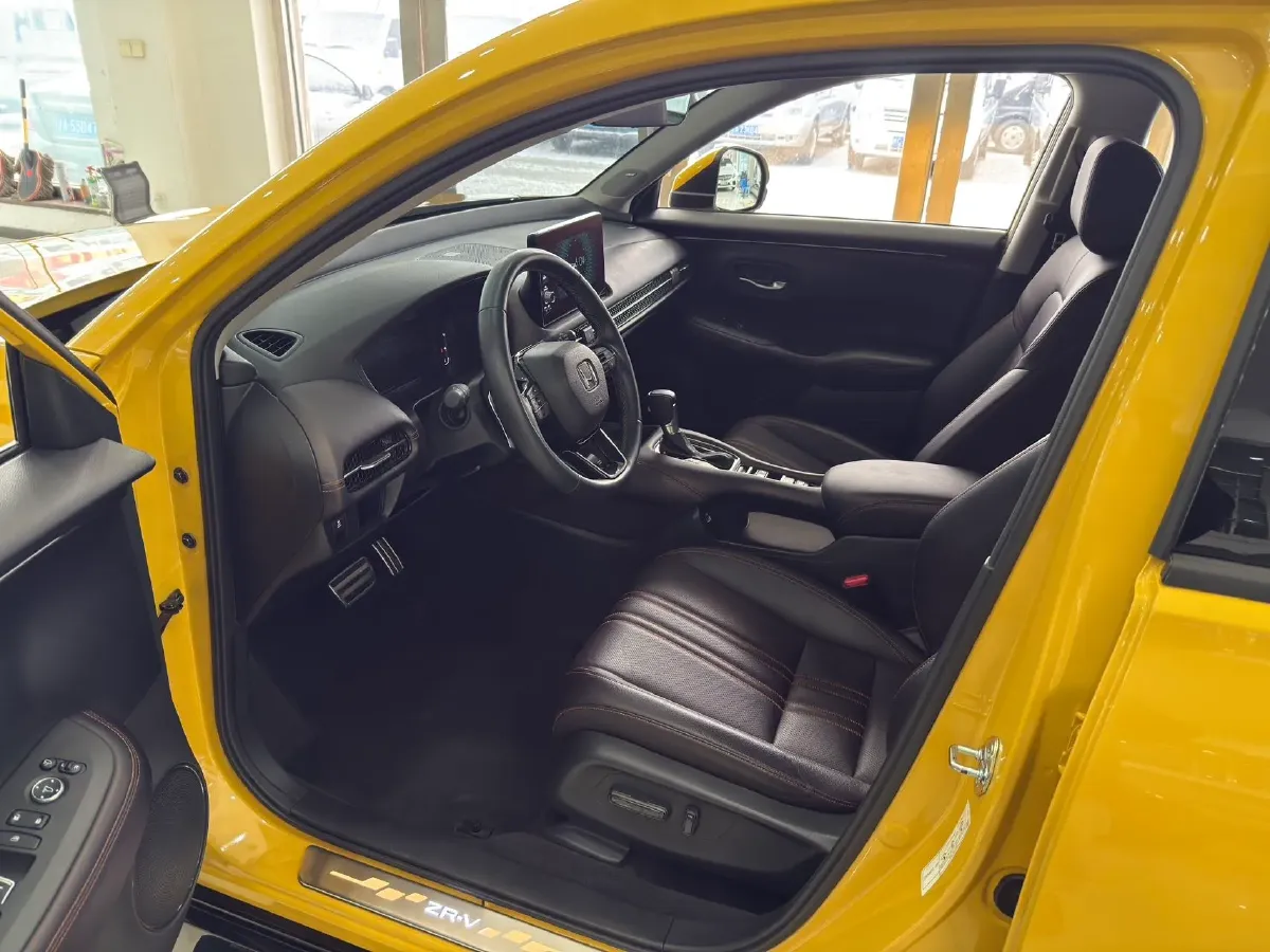 2022 Honda ZR-V 1.5T 182HP L4 CVT,autocango,china used car exporter,china ev exporter,chinese used car exporter,chinese used ev exporter