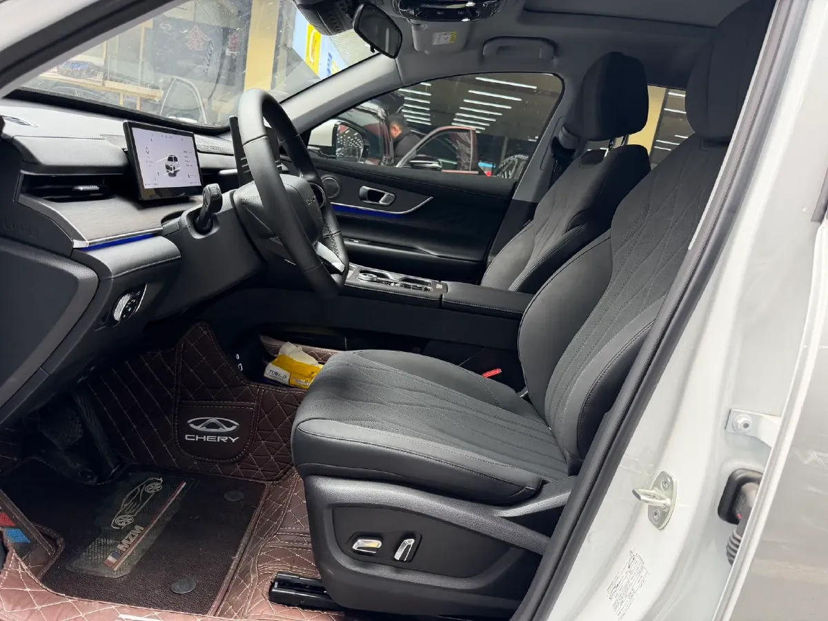 2025 Chery Tiggo 8 Plus 1.6T 197HP L4 7DCT,autocango,china used car exporter,china ev exporter,chinese used car exporter,chinese used ev exporter