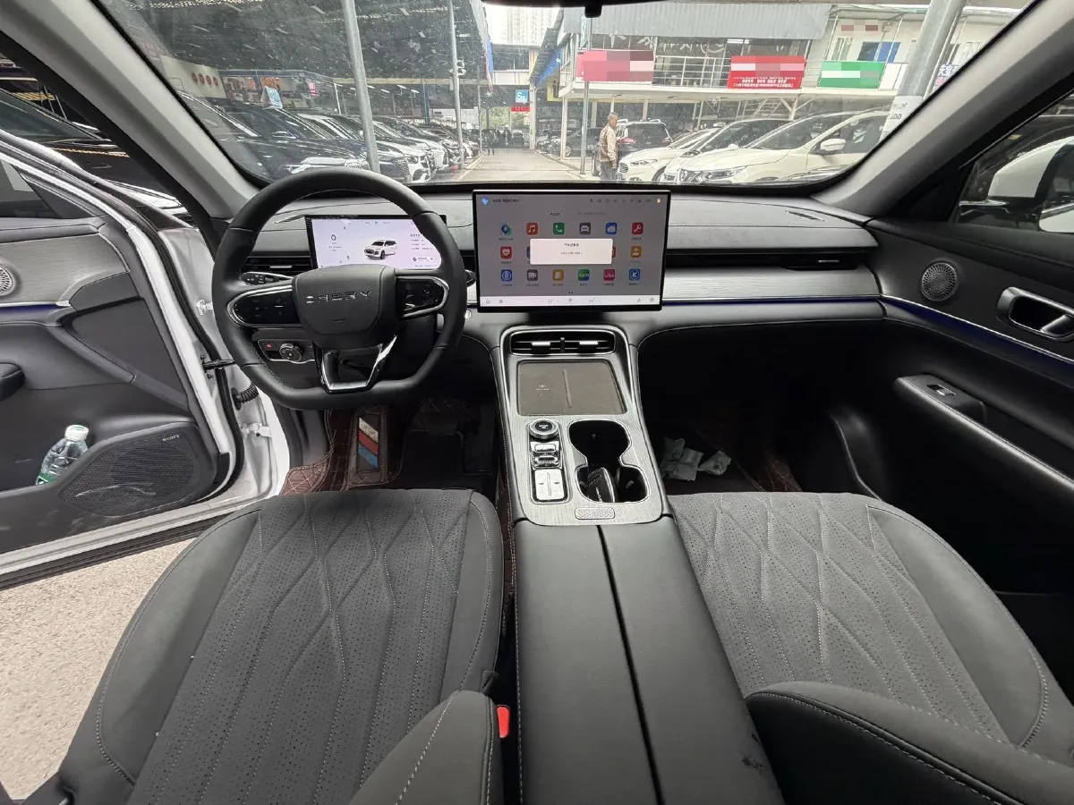 2025 Chery Tiggo 8 Plus 1.6T 197HP L4 7DCT,autocango,china used car exporter,china ev exporter,chinese used car exporter,chinese used ev exporter