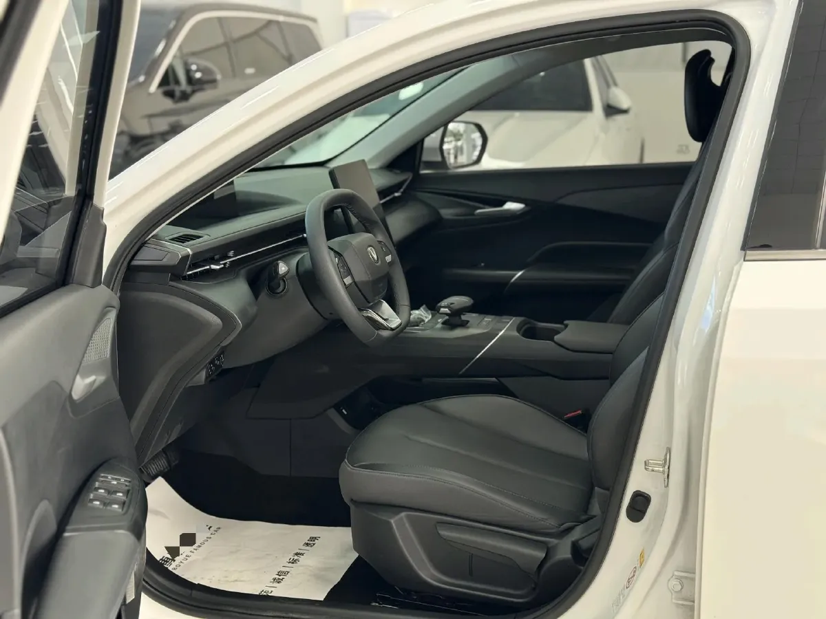 2025 ChangAn Eado 1.5T 192HP L4 7DCT,autocango,china used car exporter,china ev exporter,chinese used car exporter,chinese used ev exporter