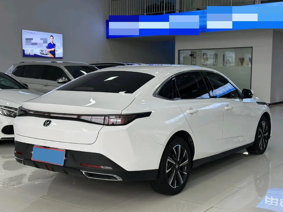2025 ChangAn Eado 1.5T 192HP L4 7DCT,autocango,china used car exporter,china ev exporter,chinese used car exporter,chinese used ev exporter