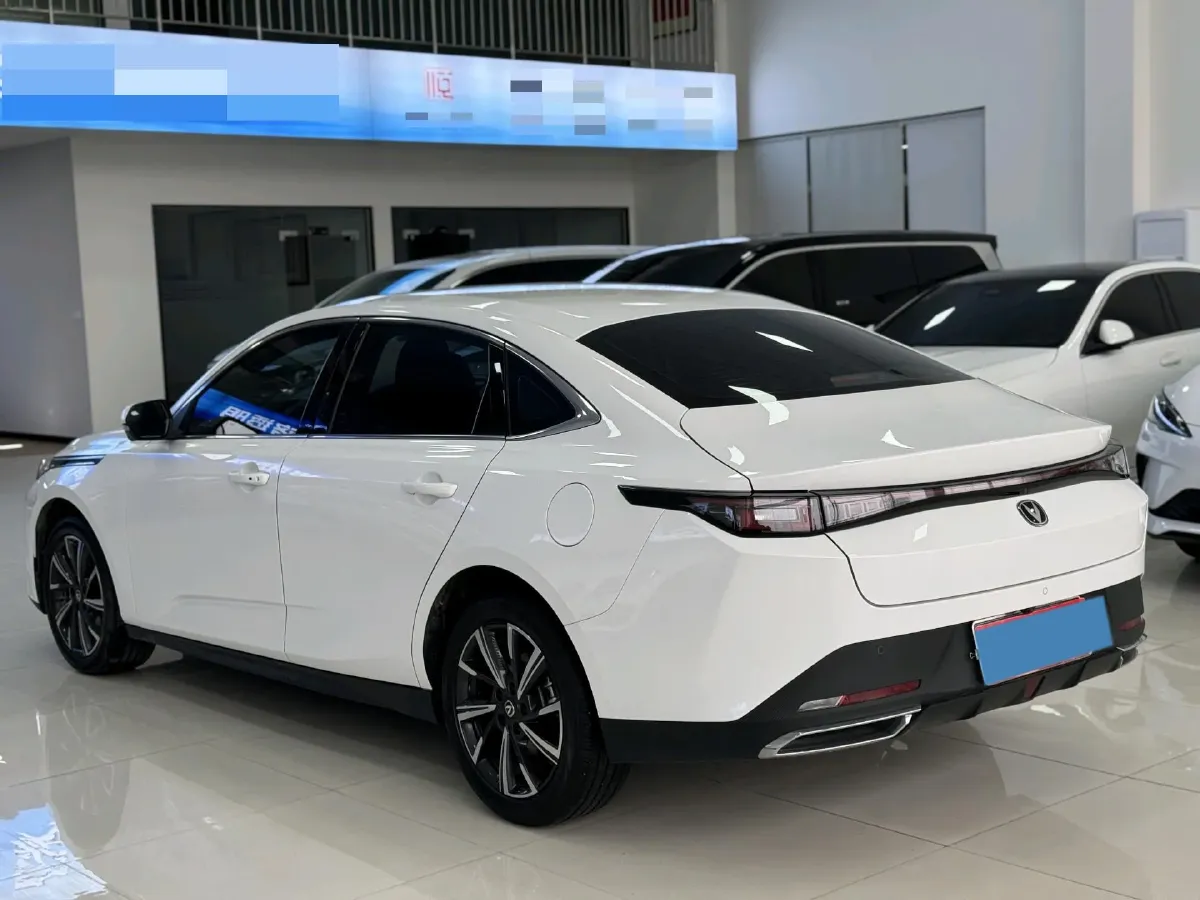 2025 ChangAn Eado 1.5T 192HP L4 7DCT,autocango,china used car exporter,china ev exporter,chinese used car exporter,chinese used ev exporter