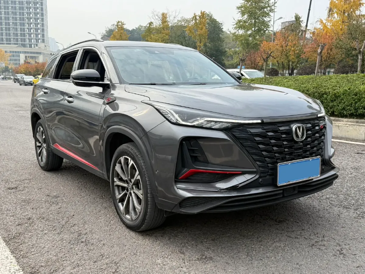 2022 ChangAn CS75 Plus 2.0T 233HP L4 8AT,autocango,china used car exporter,china ev exporter,chinese used car exporter,chinese used ev exporter