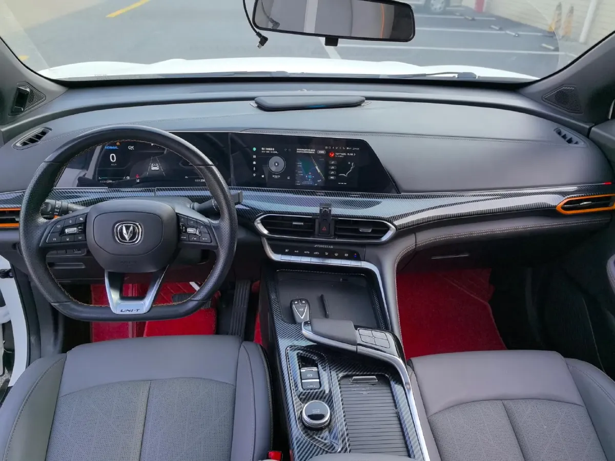 2022 ChangAn UNI-T 1.5T 188HP L4 7DCT,autocango,china used car exporter,china ev exporter,chinese used car exporter,chinese used ev exporter