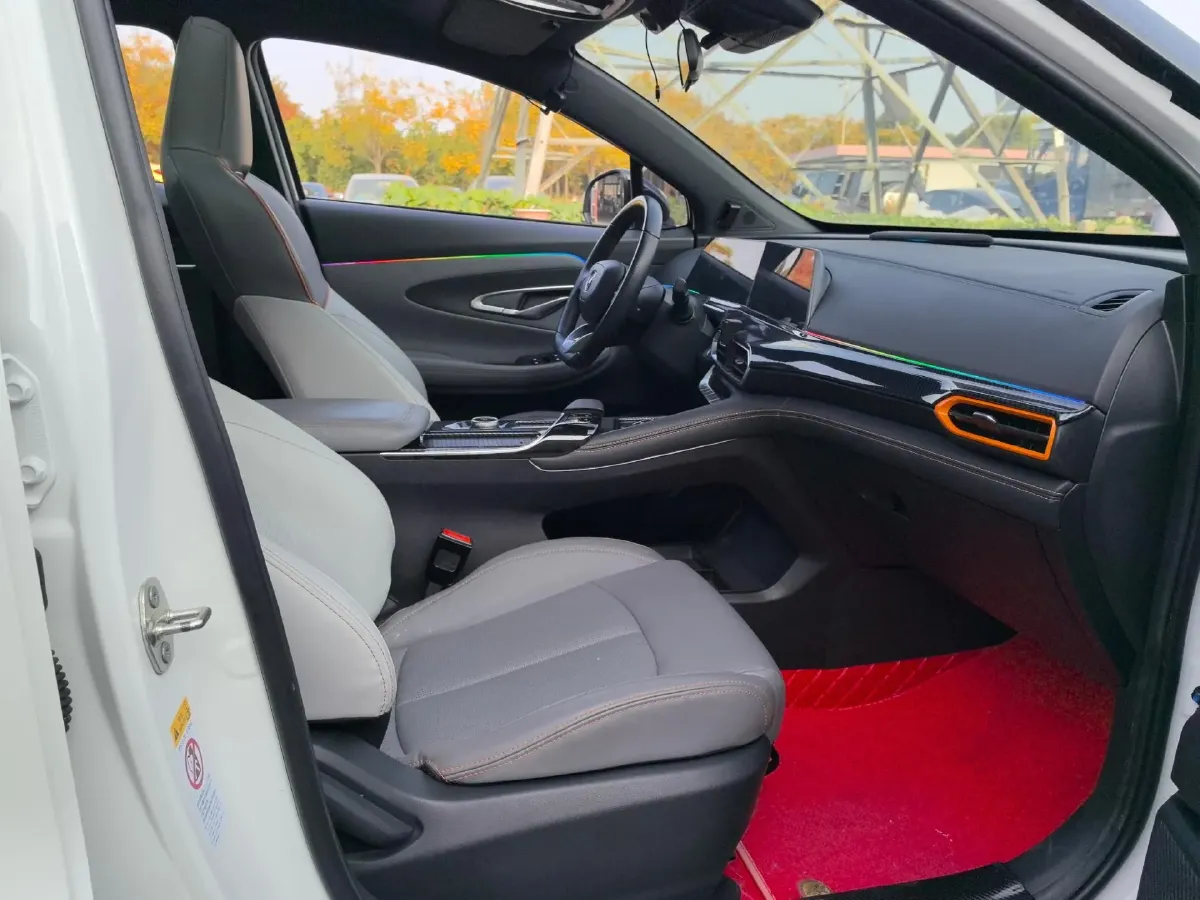 2022 ChangAn UNI-T 1.5T 188HP L4 7DCT,autocango,china used car exporter,china ev exporter,chinese used car exporter,chinese used ev exporter