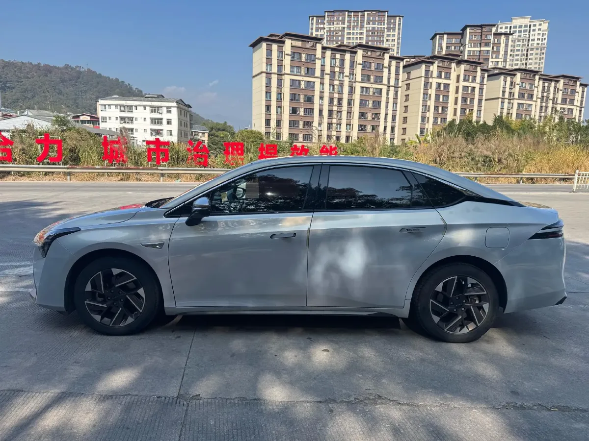 2022 ChangAn Oshan Z6 1.5T 170HP L4 6TCT PHEV 28.4KWH,autocango,china used car exporter,china ev exporter,chinese used car exporter,chinese used ev exporter