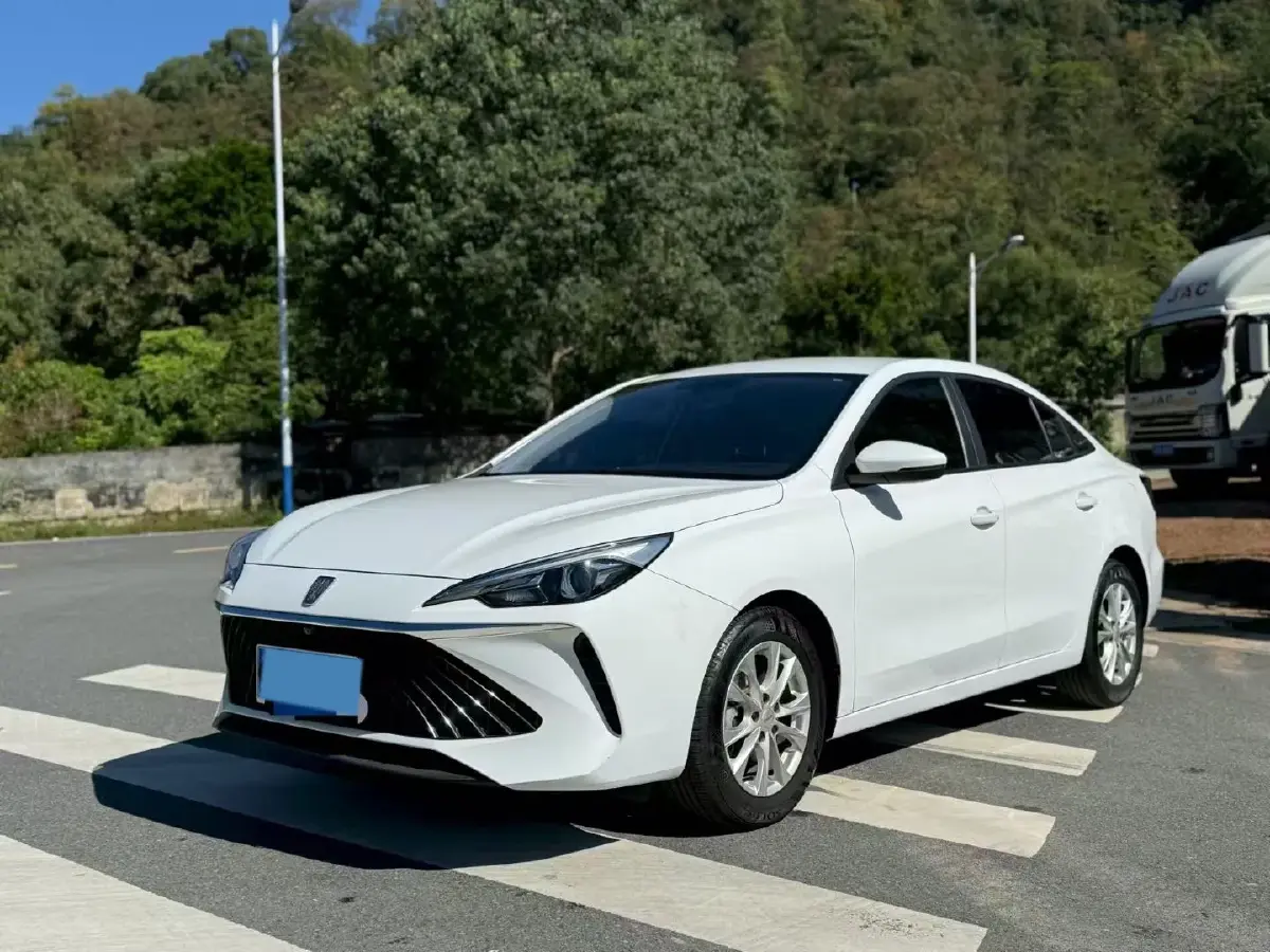 2023 Roewe i5 1.5L 129HP L4 5MT