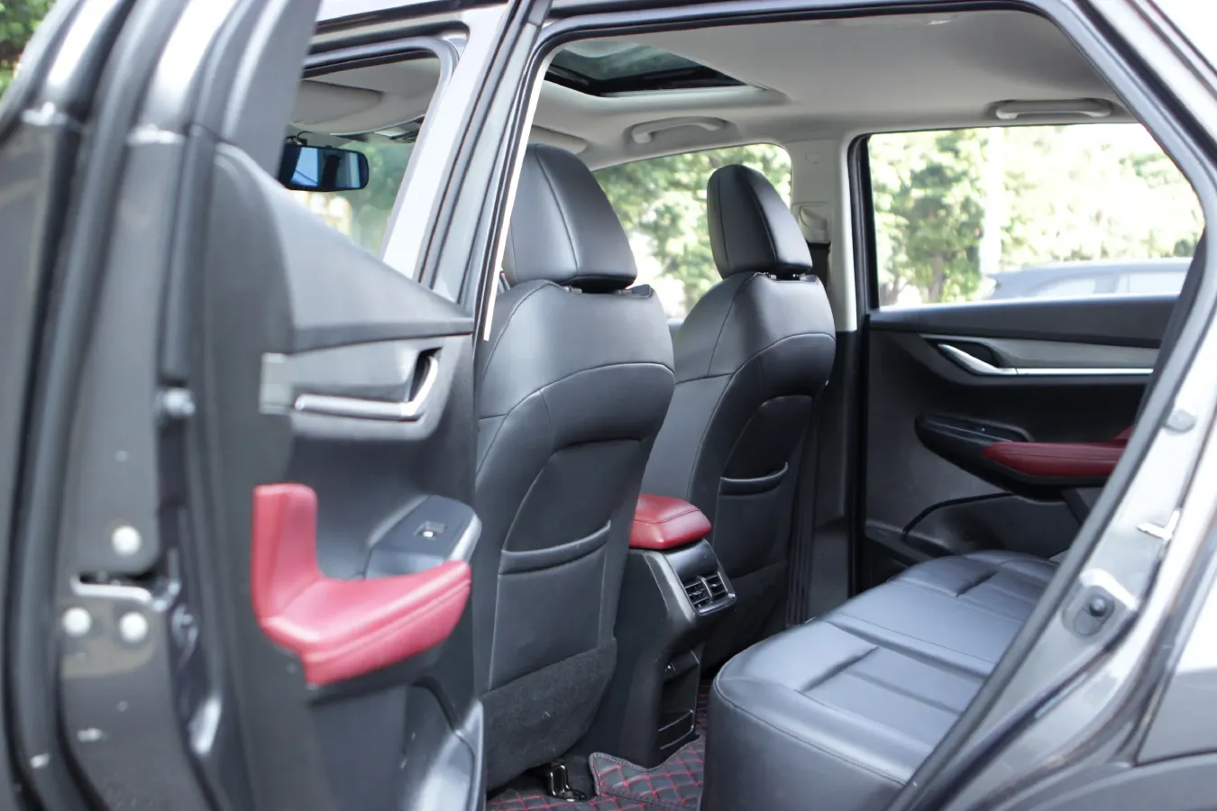 2021 ChangAn CS55 Plus 1.5T 180HP L4 7DCT,autocango,china used car exporter,china ev exporter,chinese used car exporter,chinese used ev exporter