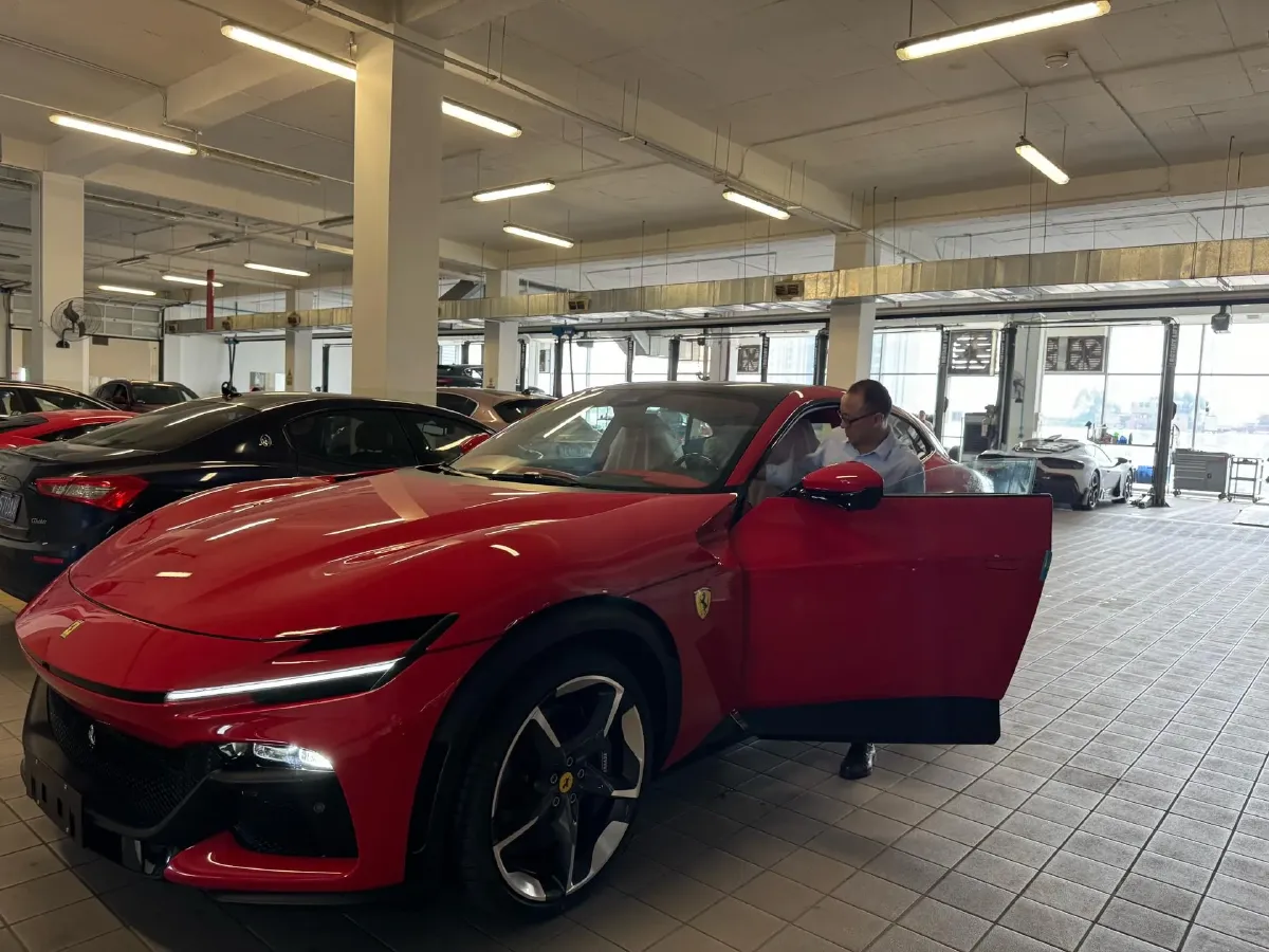 2023 Ferrari Purosangue 6.5L 725HP V12 8DCT,autocango,china used car exporter,china ev exporter,chinese used car exporter,chinese used ev exporter