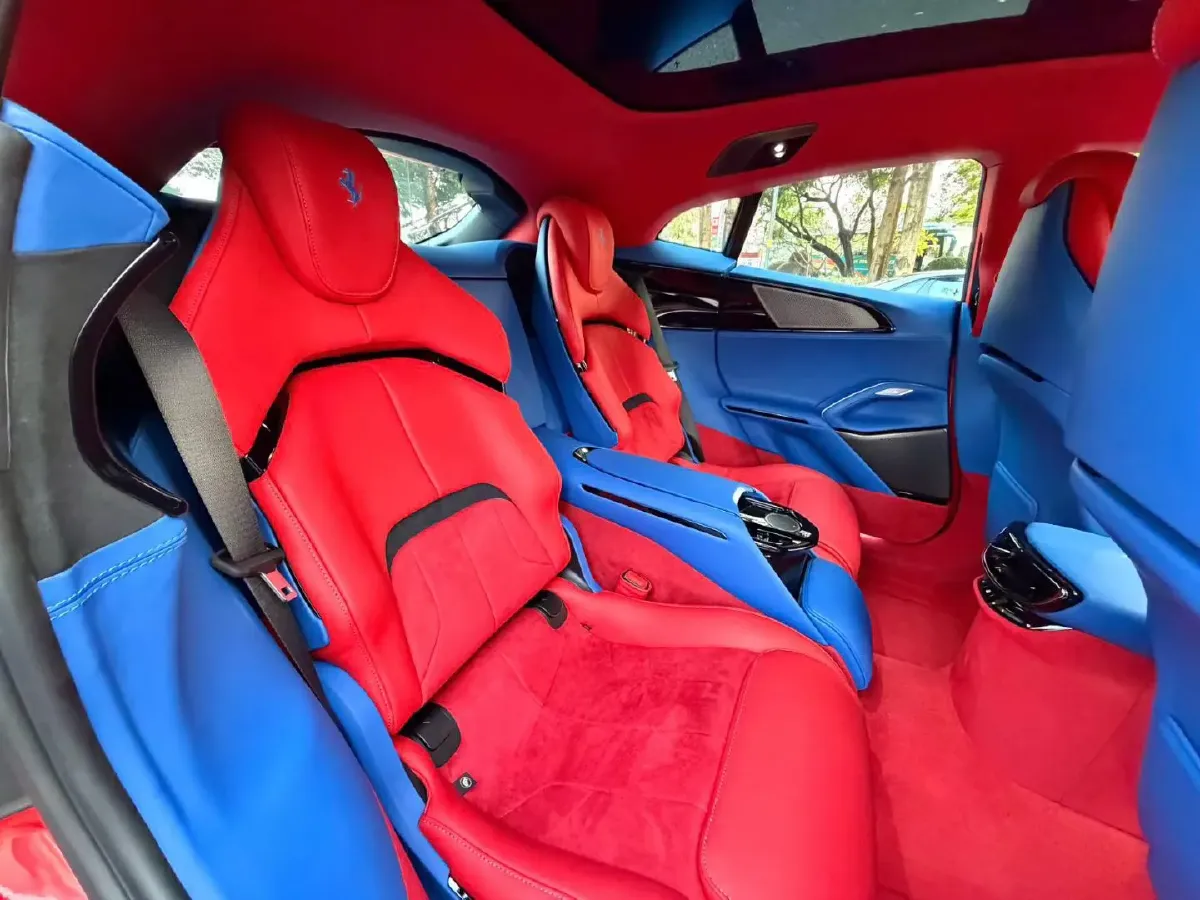 2023 Ferrari Purosangue 6.5L 725HP V12 8DCT,autocango,china used car exporter,china ev exporter,chinese used car exporter,chinese used ev exporter